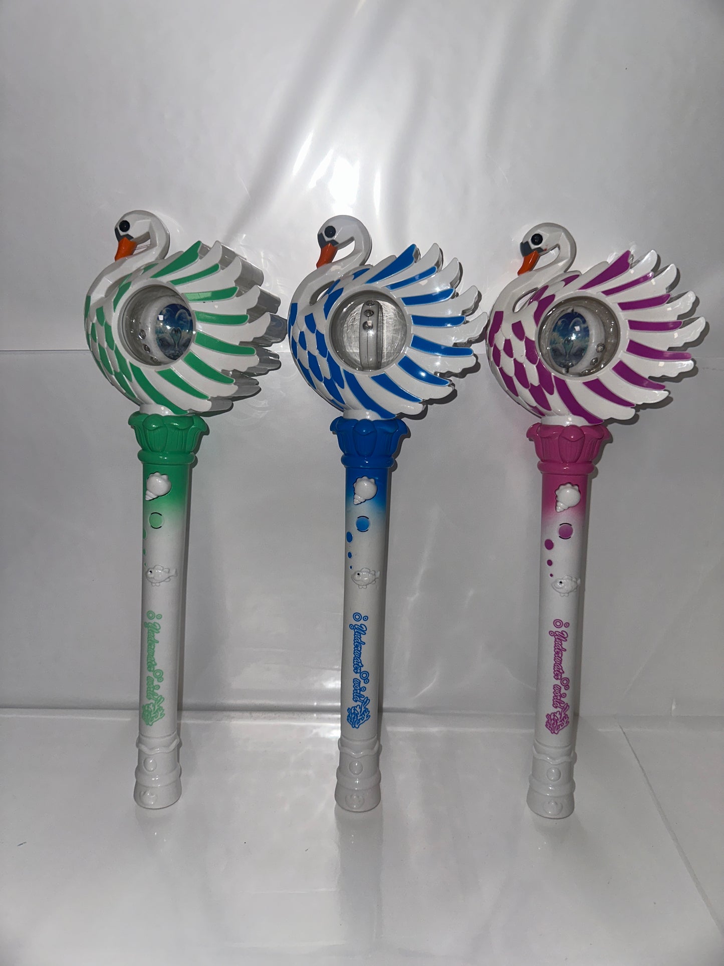 8151 Swan Light up