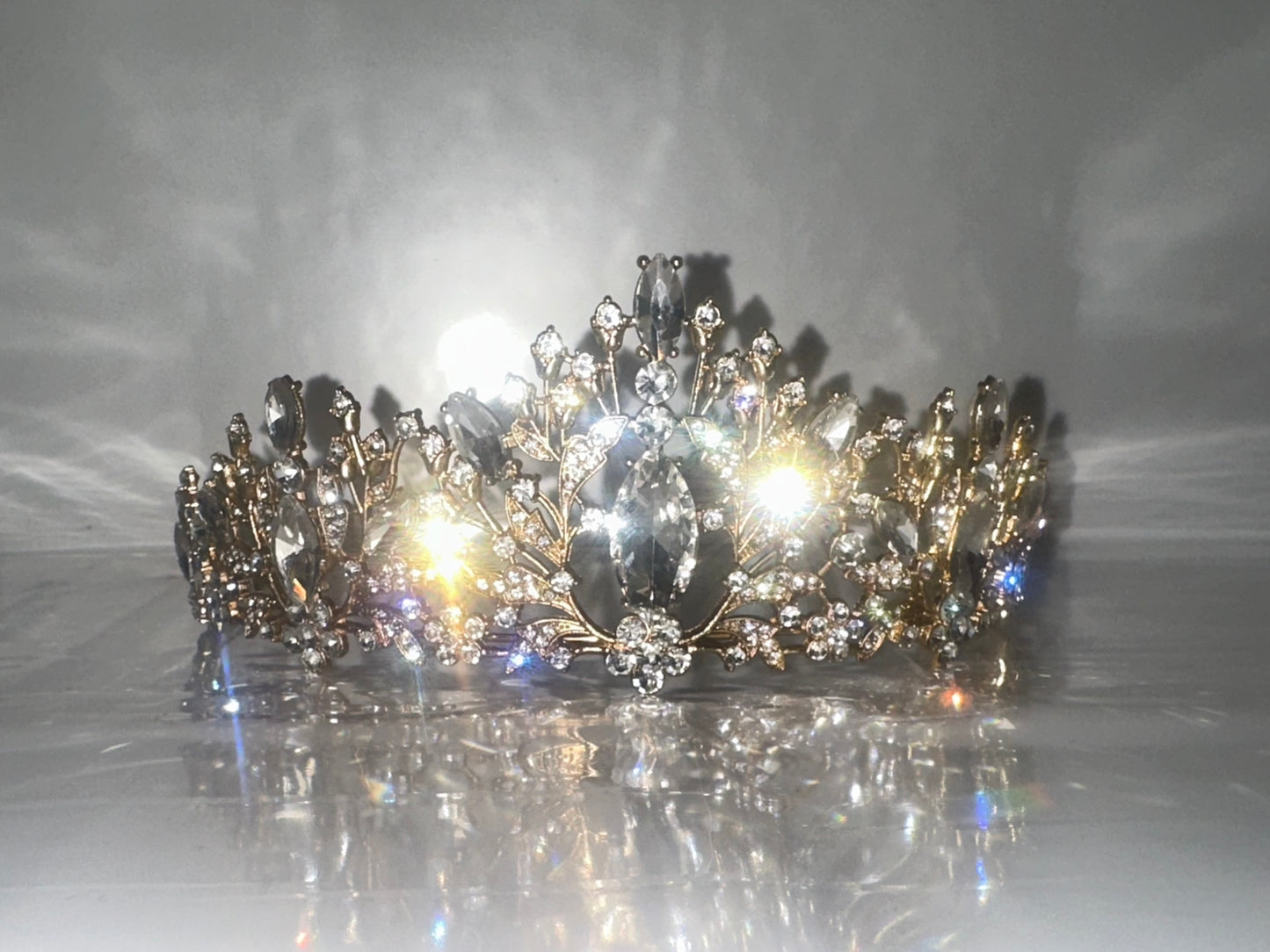 #D701026 Metal Crown