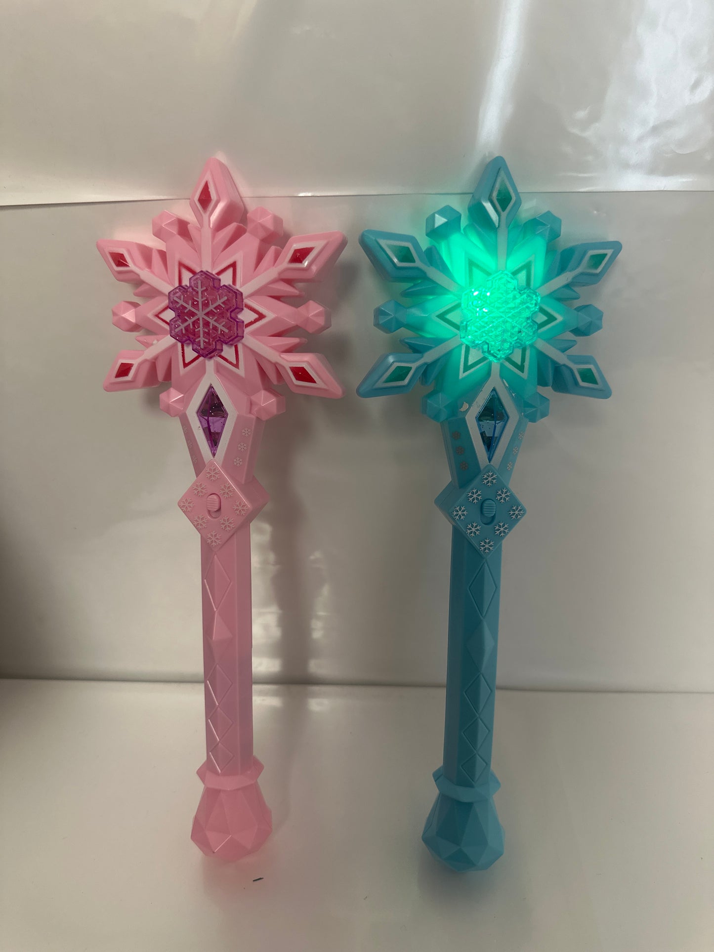 8128 Snowflake Wand